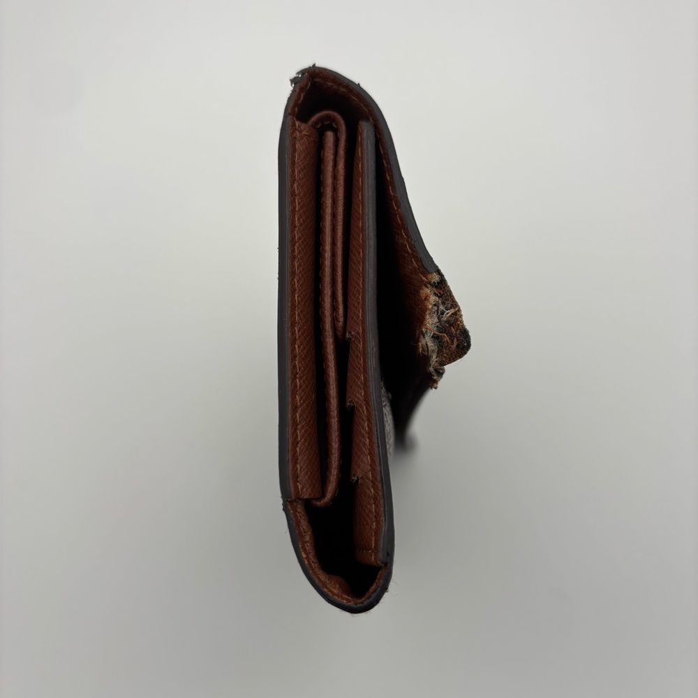 Louis‎ Vuitton Monogram Wallet - Picture 5 of 9
